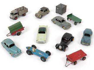 Lot 340 - DINKY TOYS (FRANCE) (12)
