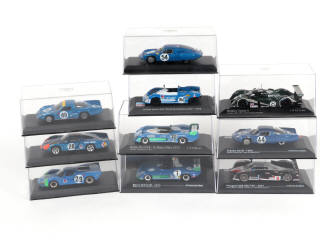 Lot 123 - DIVERS (10)