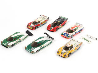 Lot 96 - DIVERS (6)