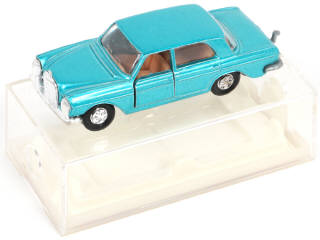 Lot 94 - MAJORETTE (FRANCE) (1)