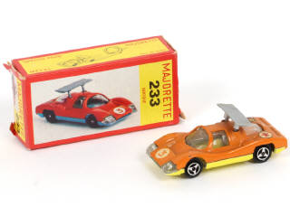 Lot 143 - MAJORETTE (FRANCE) (1)