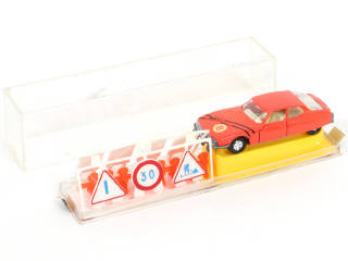 Lot 145 - MAJORETTE (FRANCE) (1)