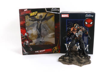 Lot 216 - DIAMOND SELECT TOYS (USA) (2)