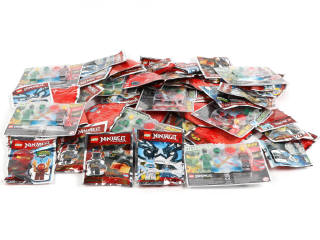 Lot 183 - LEGO (DANEMARK) (1)