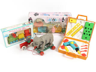 Lot 288 - PLASTOY (5)