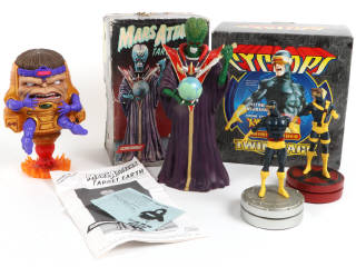 Lot 102 - DIVERS (4)