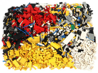 Lot 152 - LEGO (DANEMARK) (1)
