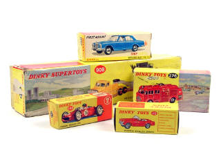 Lot 535 - DINKY TOYS GB (5)
