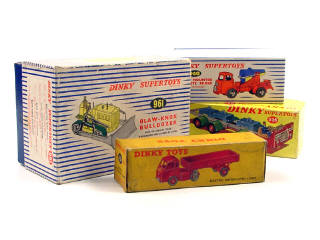 Lot 533 - DINKY TOYS GB (4)