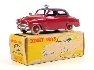 Lot 577 - DINKY TOYS (FRANCE) (1)