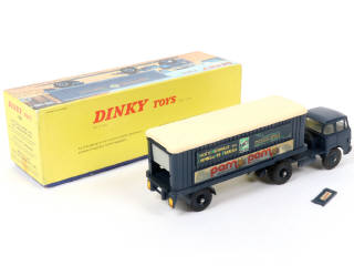 Lot 614 - DINKY TOYS (FRANCE) (1)