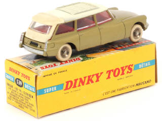 Lot 554 - DINKY TOYS (FRANCE) (1)