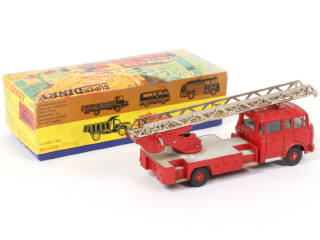 Lot 606 - DINKY TOYS (FRANCE) (1)