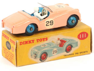 Lot 631 - DINKY TOYS (GB) (1)