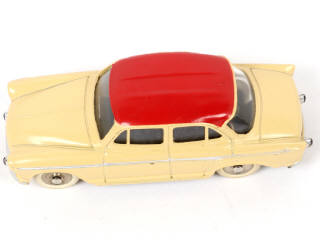 Lot 569 - DINKY TOYS (FRANCE) (1)