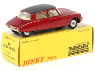 Lot 565 - DINKY TOYS (FRANCE) (1)