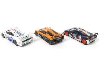 Lot 132 - UT MODELS (CHINE) (3)