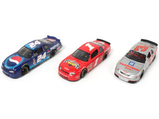 Lot 39 - DIVERS (3)