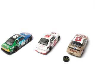 Lot 22 - DIVERS (3)