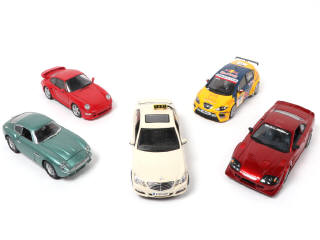 Lot 102 - DIVERS (5)