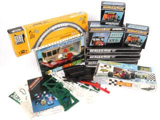 Lot 30 - SCALEXTRIC (FRANCE) (20)