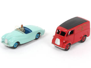 Lot 317 - DINKY TOYS (GB) (2)