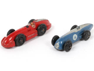 Lot 344 - DINKY TOYS (GB) (2)