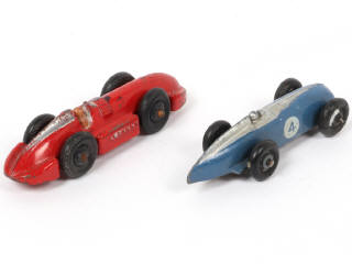 Lot 344 - DINKY TOYS (GB) (2)