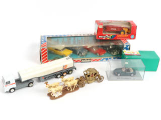 Lot 67 - DIVERS (8)