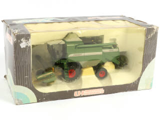 Lot 47 - UNIVERSAL HOBBIES (CHINE) (1)