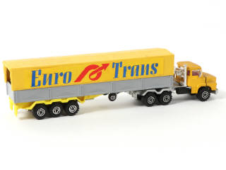 Lot 18 - MAJORETTE (FRANCE) (1)