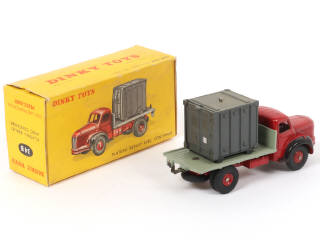 Lot 367 - DINKY TOYS (FRANCE) (1)