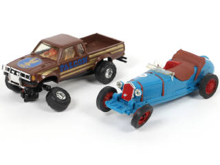 Lot 169 - SCALEXTRIC (GB) (2)