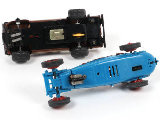 Lot 169 - SCALEXTRIC (GB) (2)