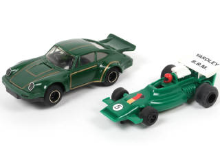 Lot 168 - SCALEXTRIC (GB) (2)