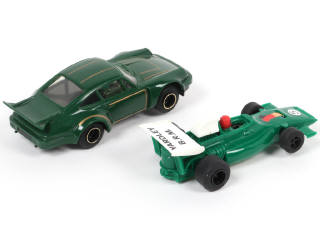 Lot 168 - SCALEXTRIC (GB) (2)