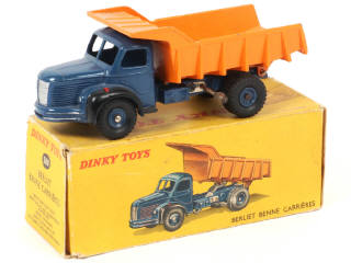 Lot 369 - DINKY TOYS (FRANCE) (1)