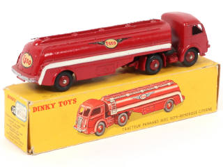 Lot 372 - DINKY TOYS (FRANCE) (1)