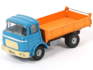 Lot 178 - DINKY TOYS (FRANCE) (1)