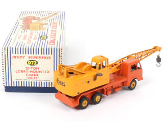 Lot 190 - DINKY TOYS (FRANCE) (1)