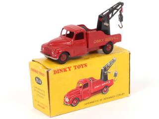 Lot 188 - DINKY TOYS (FRANCE) (1)