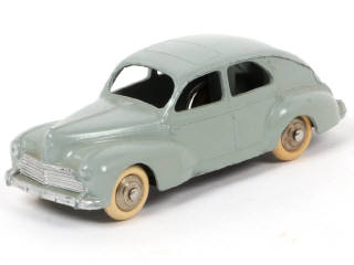 Lot 176 - DINKY TOYS (FRANCE) (1)