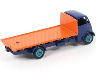 Lot 143 - DINKY TOYS (GB) (1)