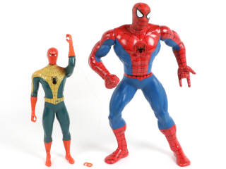 Lot 225 - DIVERS (2)