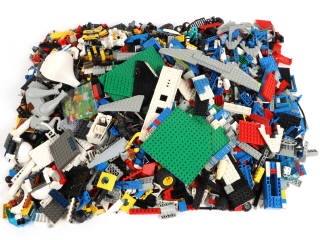 Lot 181 - LEGO (DANEMARK) (1)