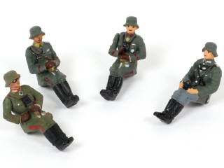 Lot 119 - SIGNATURE MODELS (CHINE) (2)