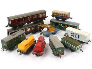 Lot 112 - HORNBY 'O' (11)