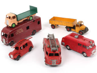 Lot 291 - DINKY TOYS (GB) (6)