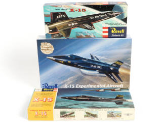 Lot 35 - REVELL (USA) (3)