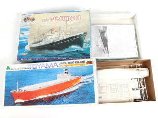 Lot 7 - DIVERS (3)
